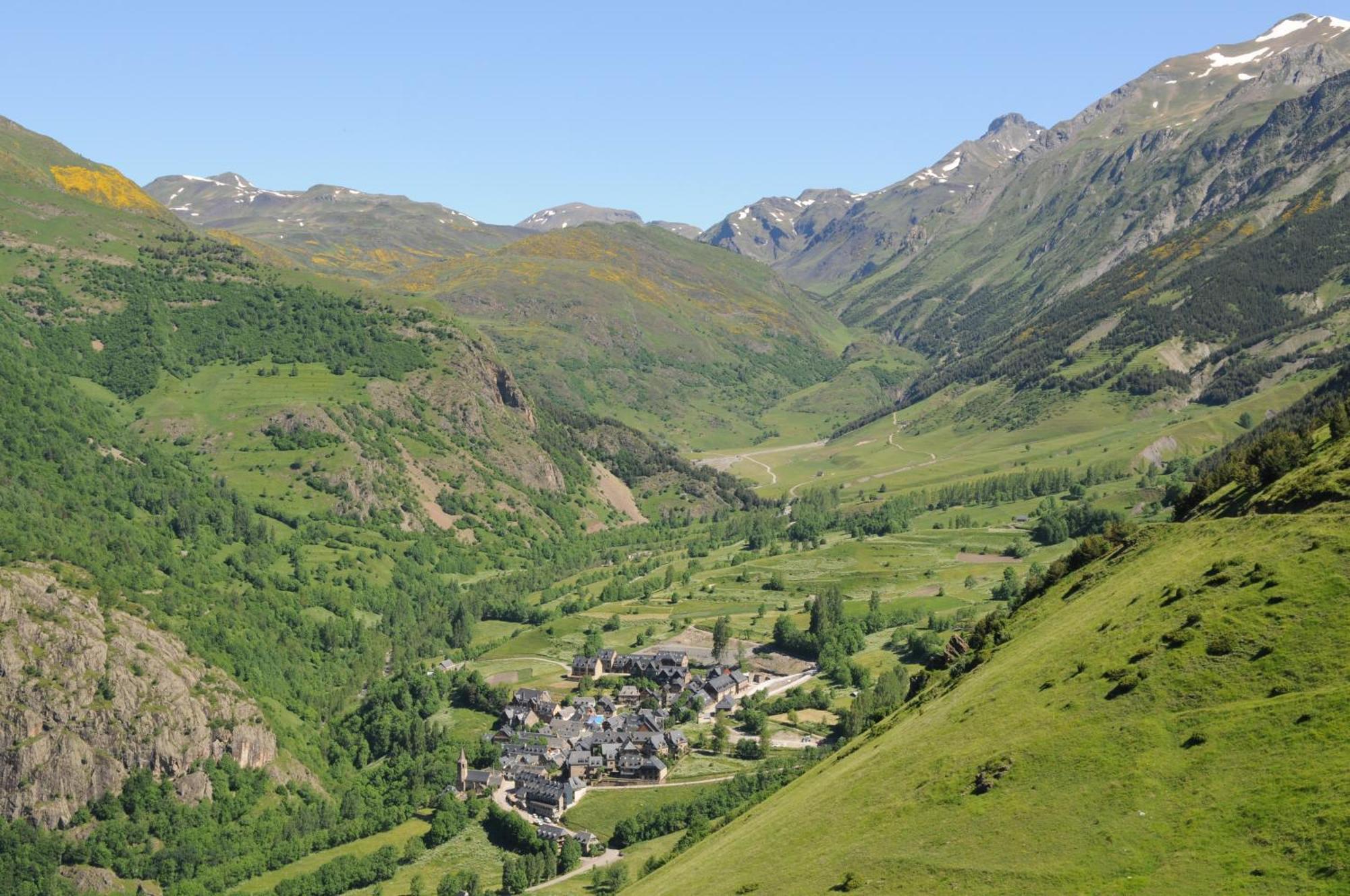 Suite Aparthotel El Refugio de Aran Vielha e Mijaran Buitenkant foto