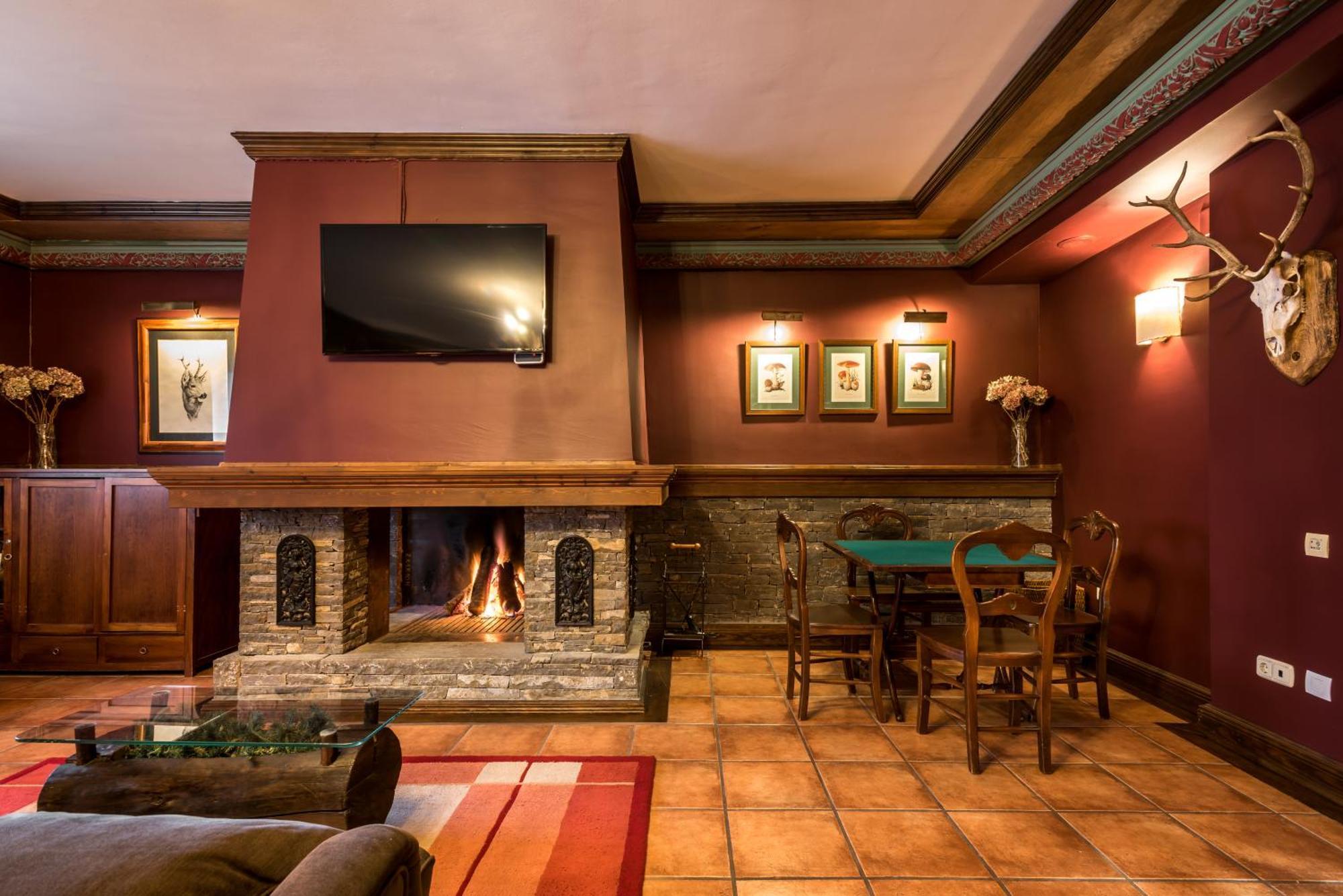 Suite Aparthotel El Refugio de Aran Vielha e Mijaran Buitenkant foto